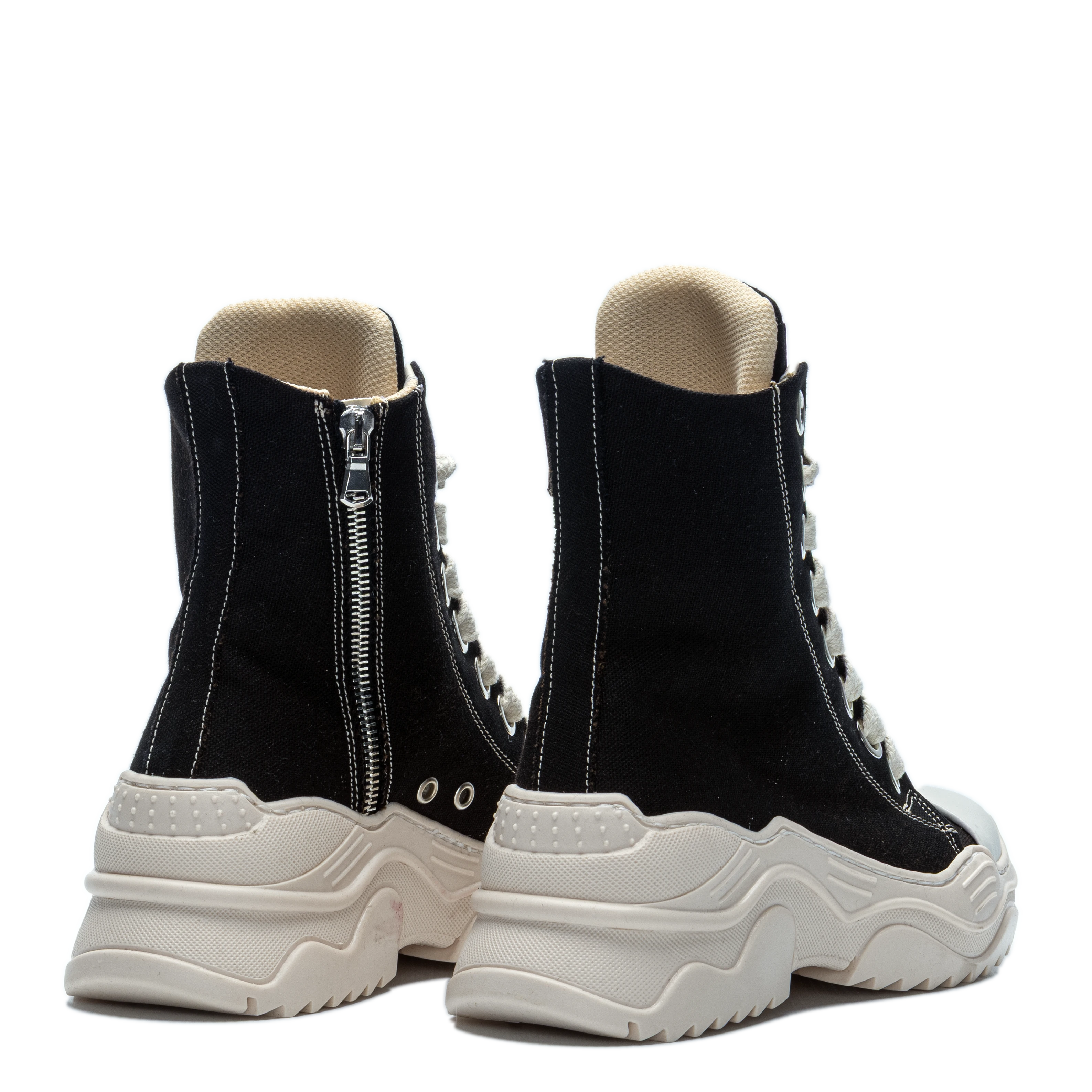 REBEL HIGH–Toile