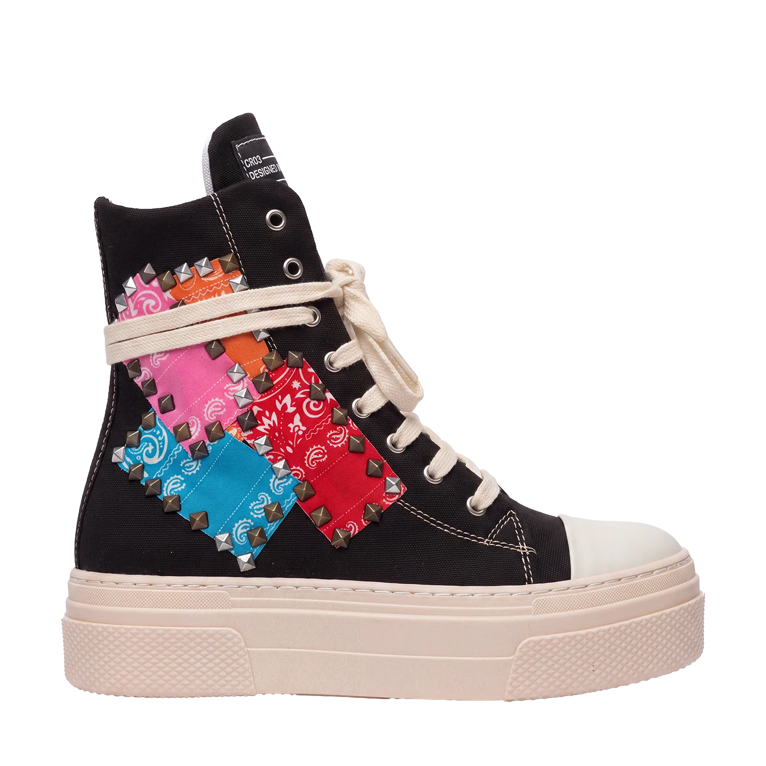 CALIPSO 300 - Canvas Bandana Studs
