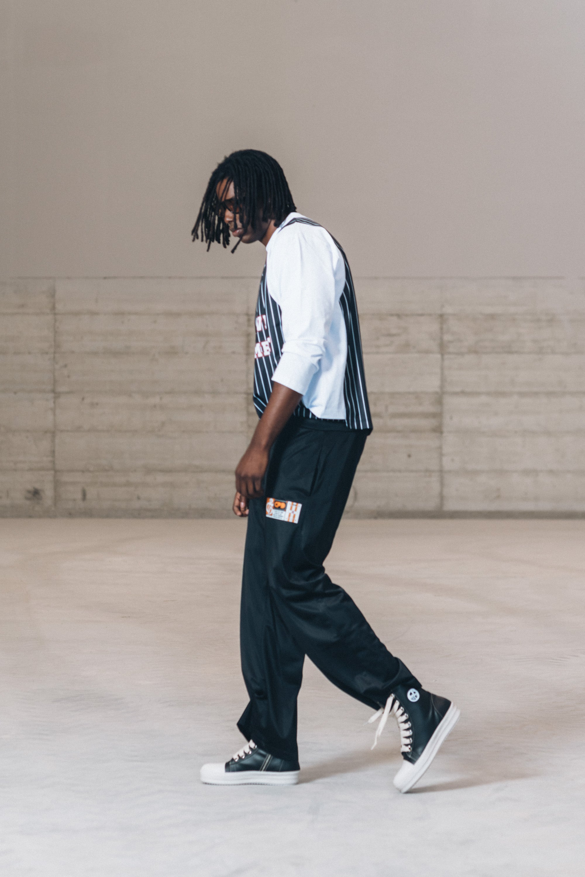 SET - Long Sleeve, Track Pants & Mirage sneakers