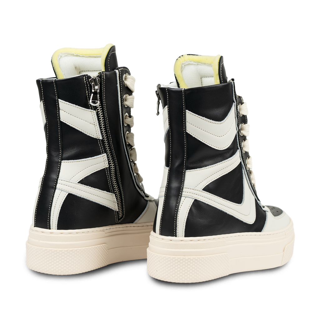 Iside – Black Leather-Sneaker-CRISTIANZEROTRE