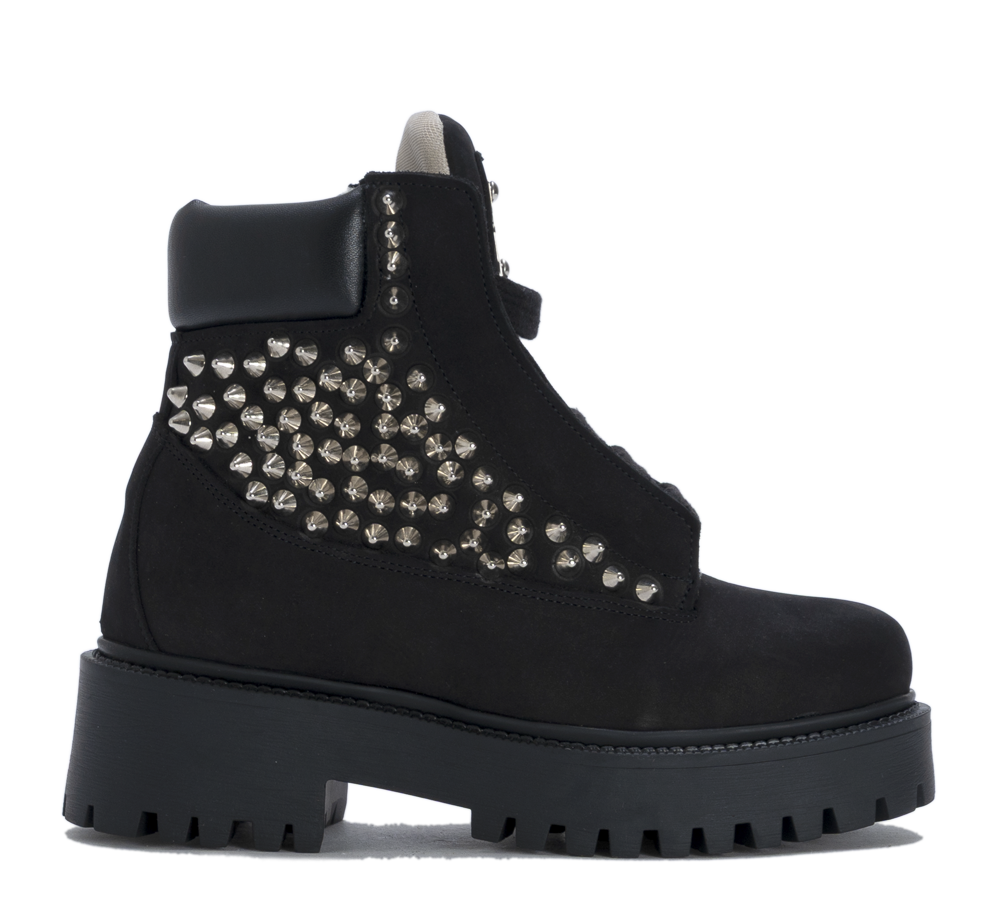 STARBOOTCUSTOM_BlackPaintRiot.png