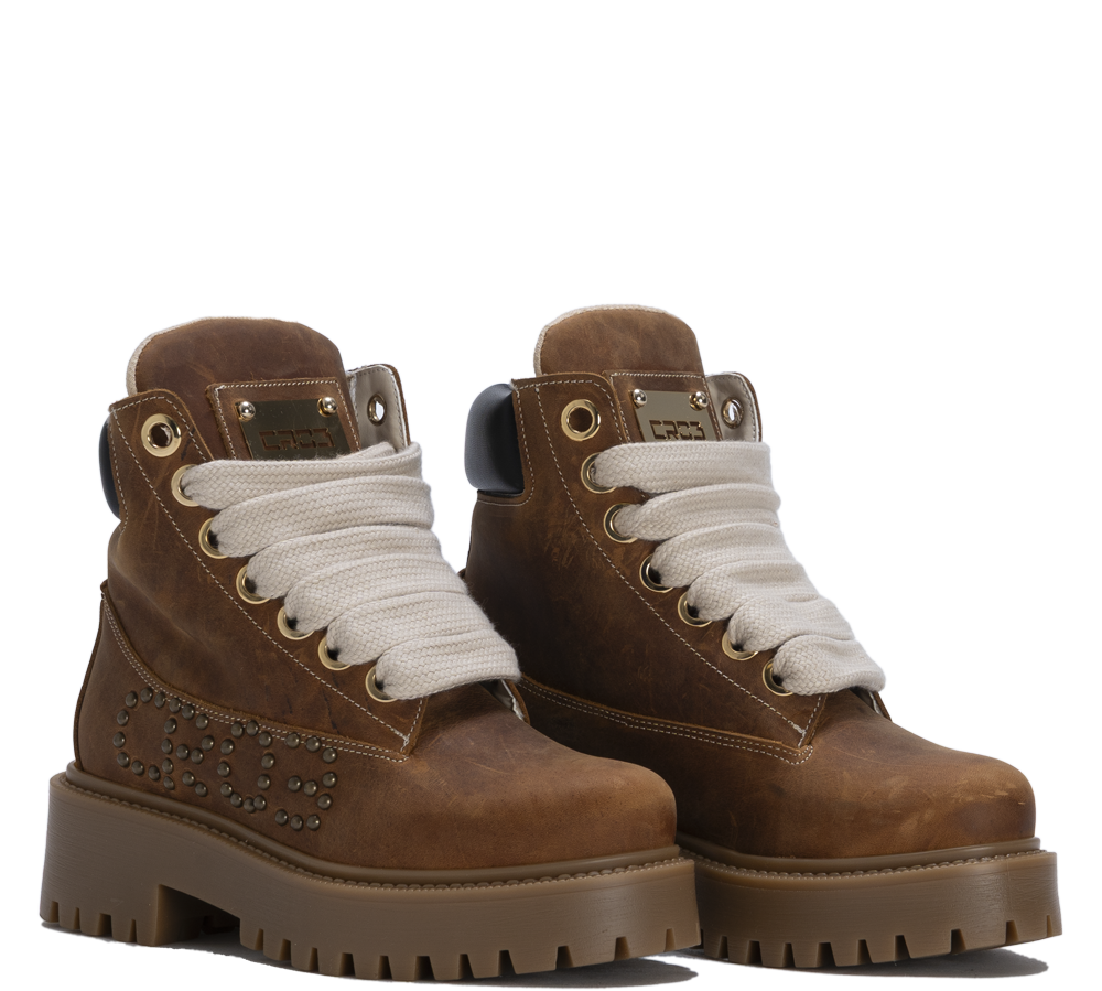 STARBOOTCUSTOM_BrownStudHeritage-1.png