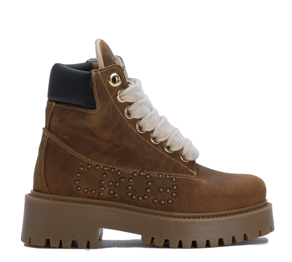 STARBOOTCUSTOM_BrownStudHeritage.png