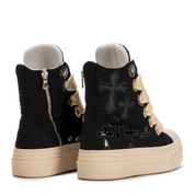 Cruz CALIPSO 300 – Santo de la Sombra