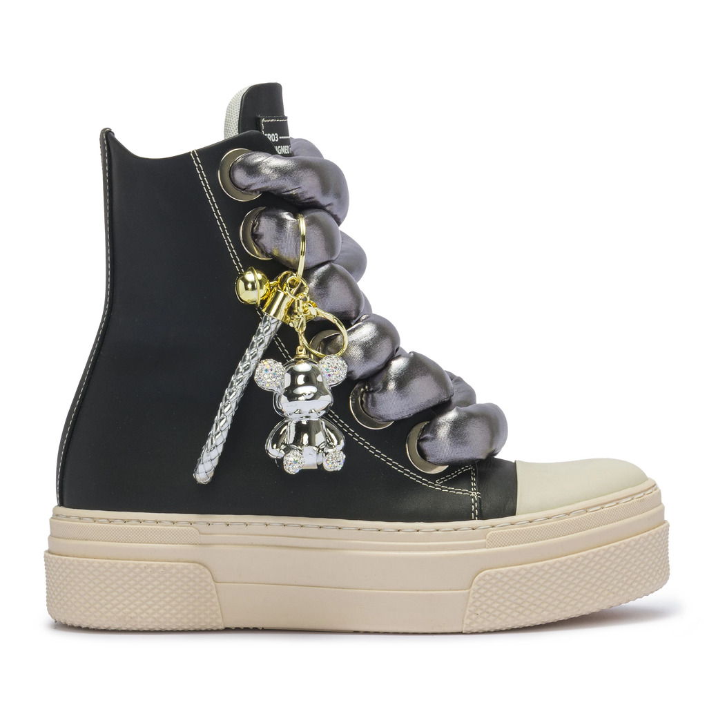 CALIPSO 300 BEAR EDITION – Black & Metal Boldness