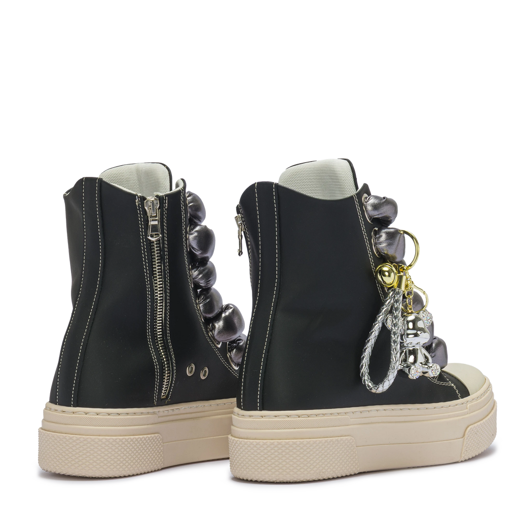 CALIPSO 300 BEAR EDITION – Black & Metal Boldness