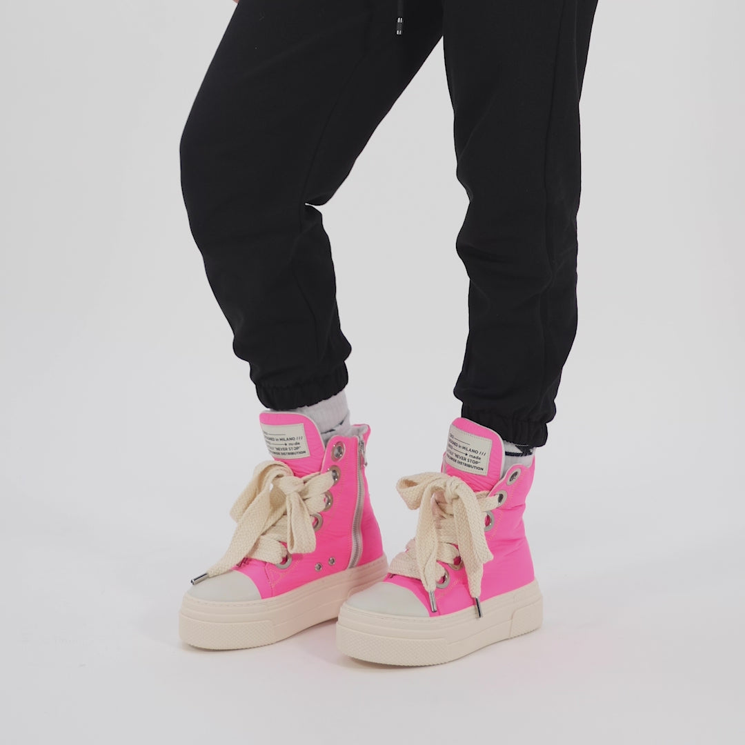 CALIPSO 300 – Neon Fuxia